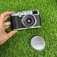 FUJIFILM FinePix FinePix X100 12.3MP 4x Optical Zoom Compact Digital Camera 90%N