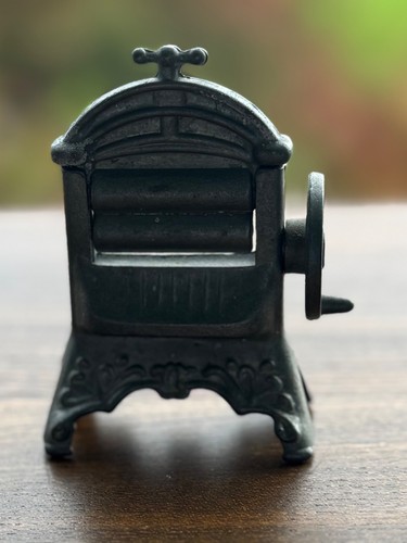 Vintage metal miniature - , doll