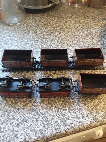 Rake coal trucks trix - ,