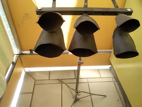 African chime bells - -,