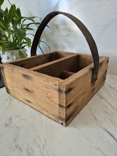 Vintage primative wooden - vintage,