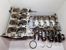 Lexus IS220d 2AD engine block
