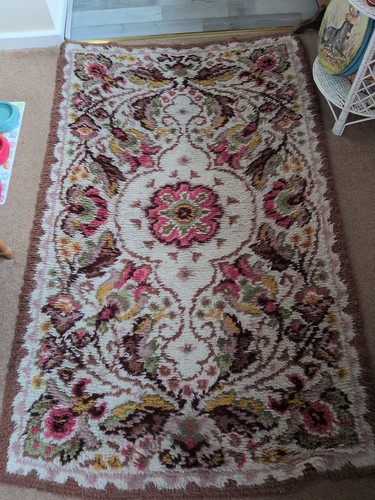 Vintage latch hook rug pink - latch,
