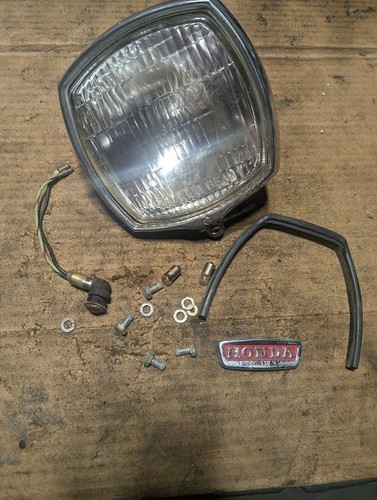 Honda ca77 dream - honda, headlight