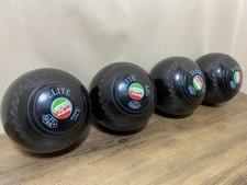 Drakes Pride Lawn Bowls Set