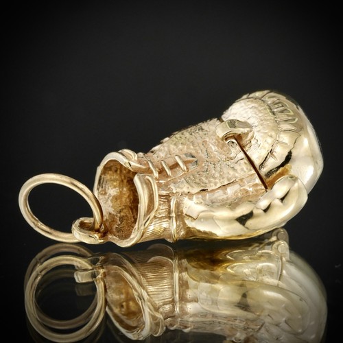 Unusual 9ct yellow gold boxing - 9ct,