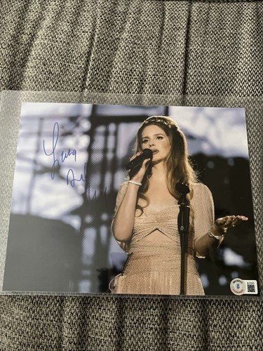 Beckett authenticated lana del - beckett,