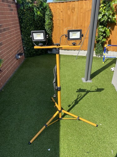 Industrial style tripod floor - tripod,