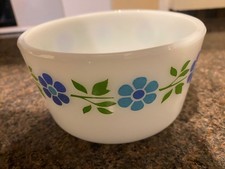 Vintage JAJ Pyrex blue band