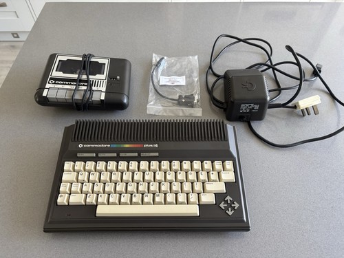 Commodore plus computer - plus,