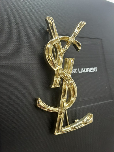 Auth ysl brooch - gold, box