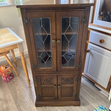 Old Charm Hifi Cabinet With