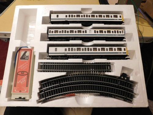Lima class 117 dmu train - lima,