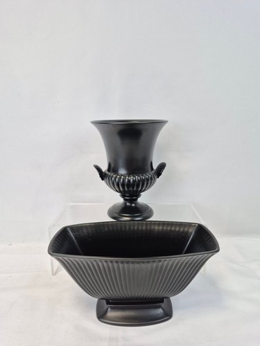 Wedgwood black basalt ceramic - black,