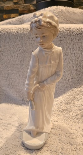 Nao girl with - foot, basin