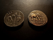 ROMAN DENARIUS OF CAESAR  -
