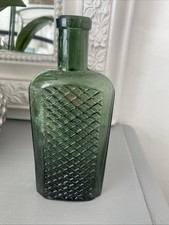 Vintage Dark Green Lattice