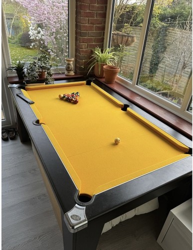 6ft pool table - 6ft, with