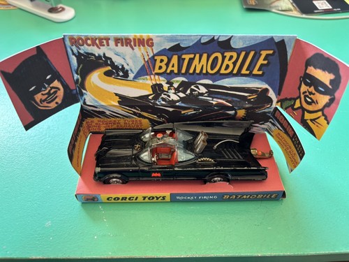 Corgi toys 267 batmobile - corgi,