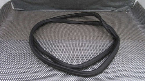 Front windshield seal for fiat - windshield,