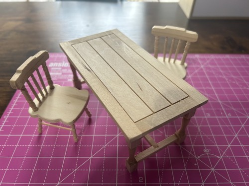 Nice dolls house barewood - nice,
