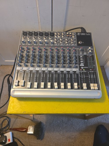 Mackie 1402 vlz3 14 channel - ^, 14-channel