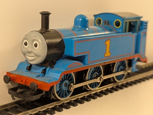 Hornby gauge thomas - hornby,