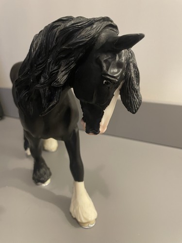 Breyer fox valley oliver - breyer,