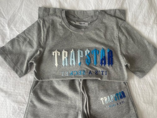 Trapstar a secret - trapstar, "it's
