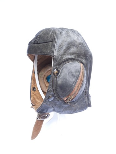 1940 type flying helmet - flying,