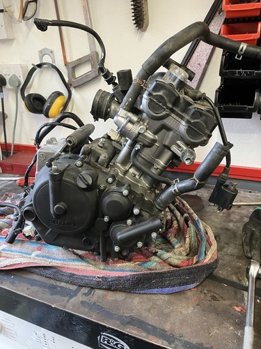 Suzuki gsxs gsxr 125 - suzuki, engine