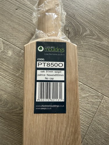 Oak full spigot - spigot, newel