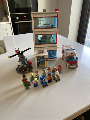 Lego city hospital set 60204 - city,