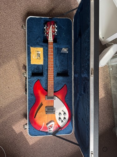 Rickenbacker 330 string - 330, 12
