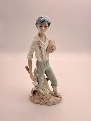 Vintage casades porcelain boy - vintage,