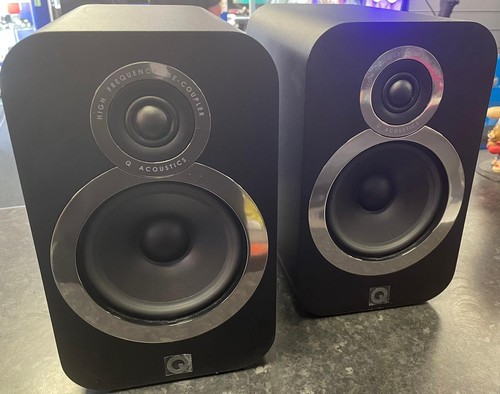 Acoustics 3010i bookshelf - q,