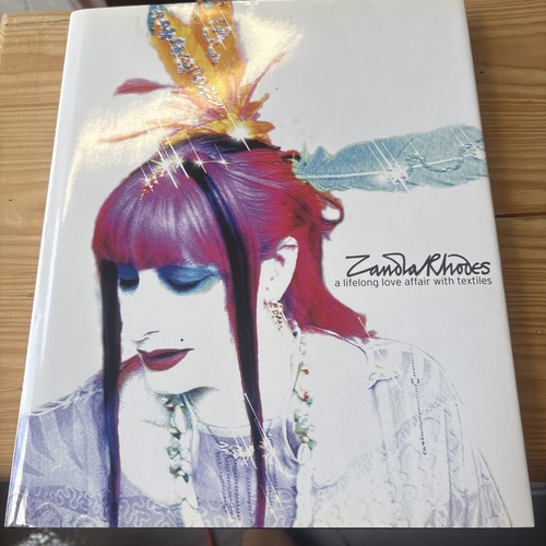Zandra rhodes lifelong love - zandra,