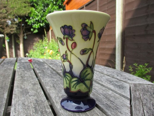 Moorcroft pottery ashwood - moorcroft, pottery.