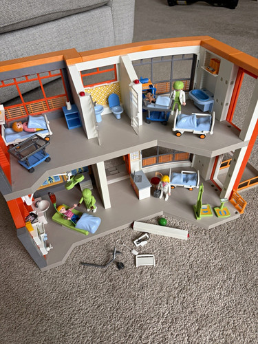 Playmobil hospital building - playmobil,