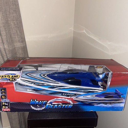 Fastlane r c wave - 🛥️,