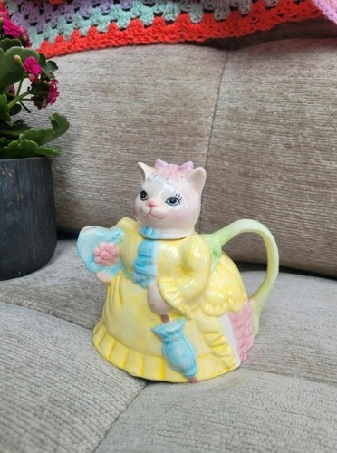 Vintage lady cat novelty - lady,