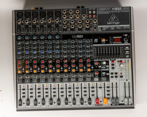 Behringer xenyx x1832usb - behringer,