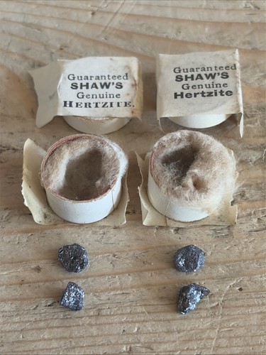 Shaws hertzite crystals - 4x,