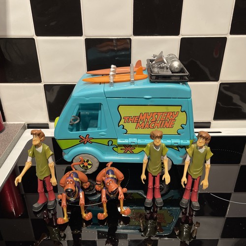 The mystery machine van - the,