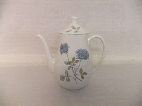 Wedgwood ice rose - -,