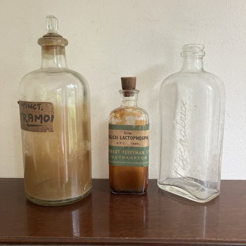 Vintage antique - &,