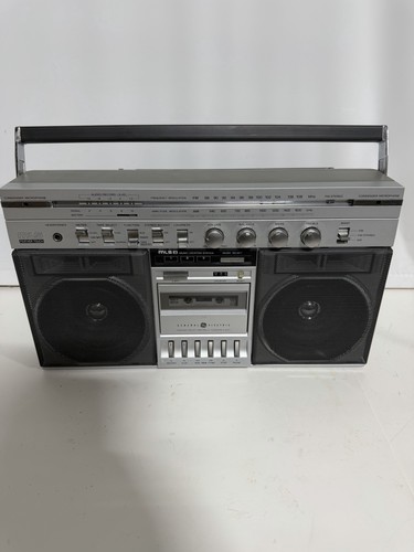 5258a vintage boombox - ge,