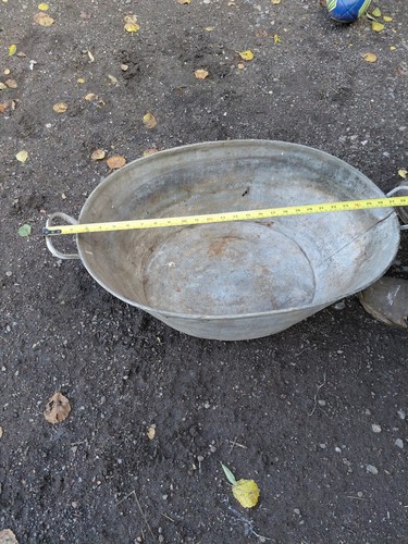 Vintage galvanised tin bath - galvanised,
