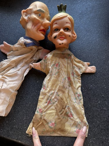 Punch and judy vintage hand - judy,