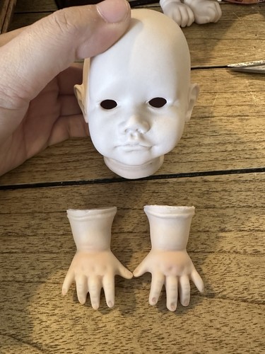 Vinatge procelain doll - vinatge,